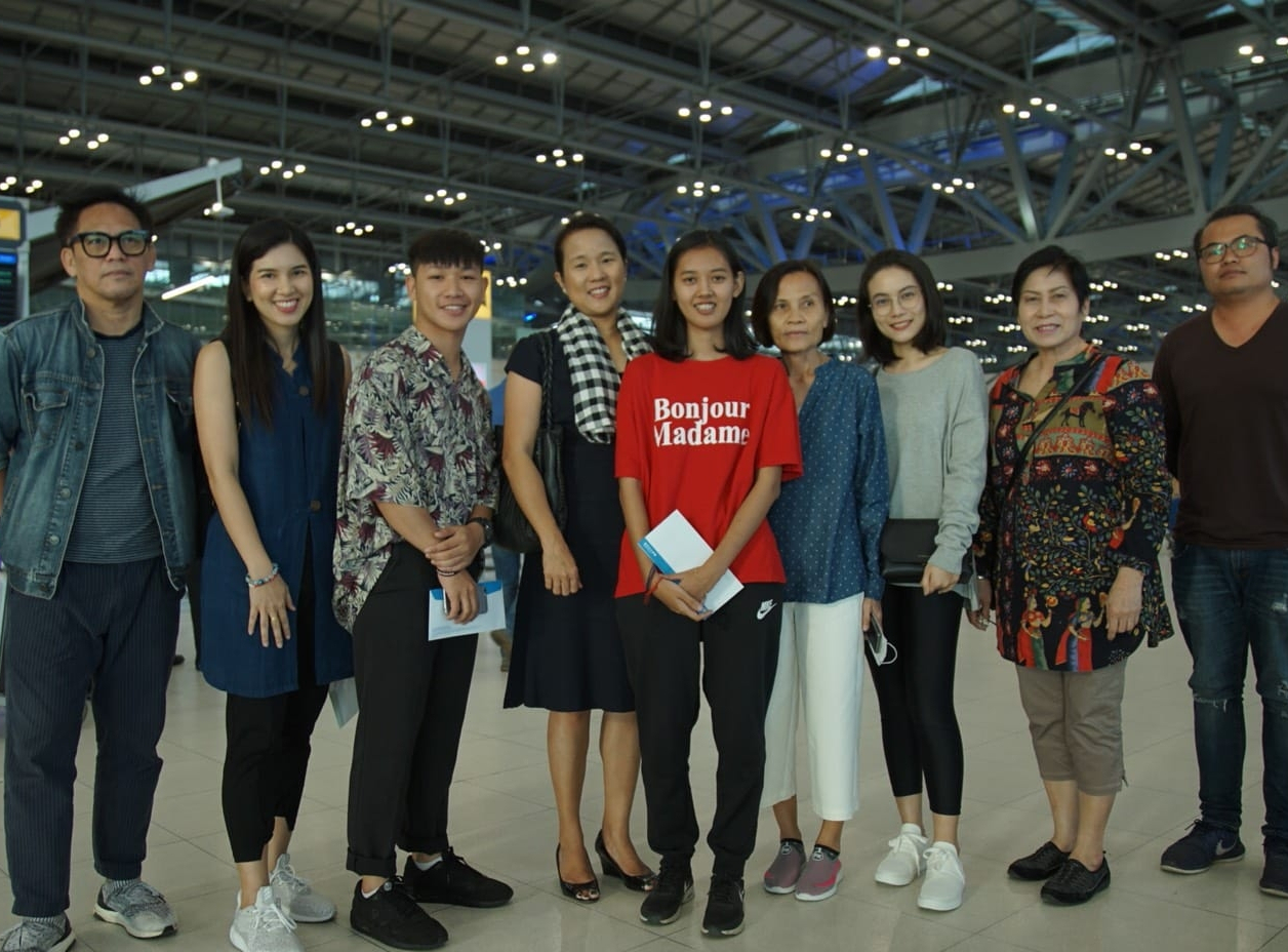 ผู้ชนะการประกวดโครงการผ้าขาวม้าท้องถิ่นหัตถศิลป์ไทย ในการไปทัศนศึกษาประเทศญี่ปุ่น