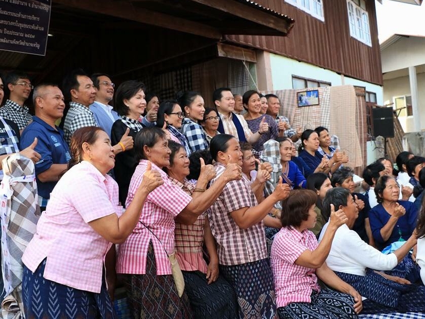 การลงพื้นที่ดูงานชุมชนกลุ่มทอผ้าทอมือ จังหวัดอำนาจเจริญ